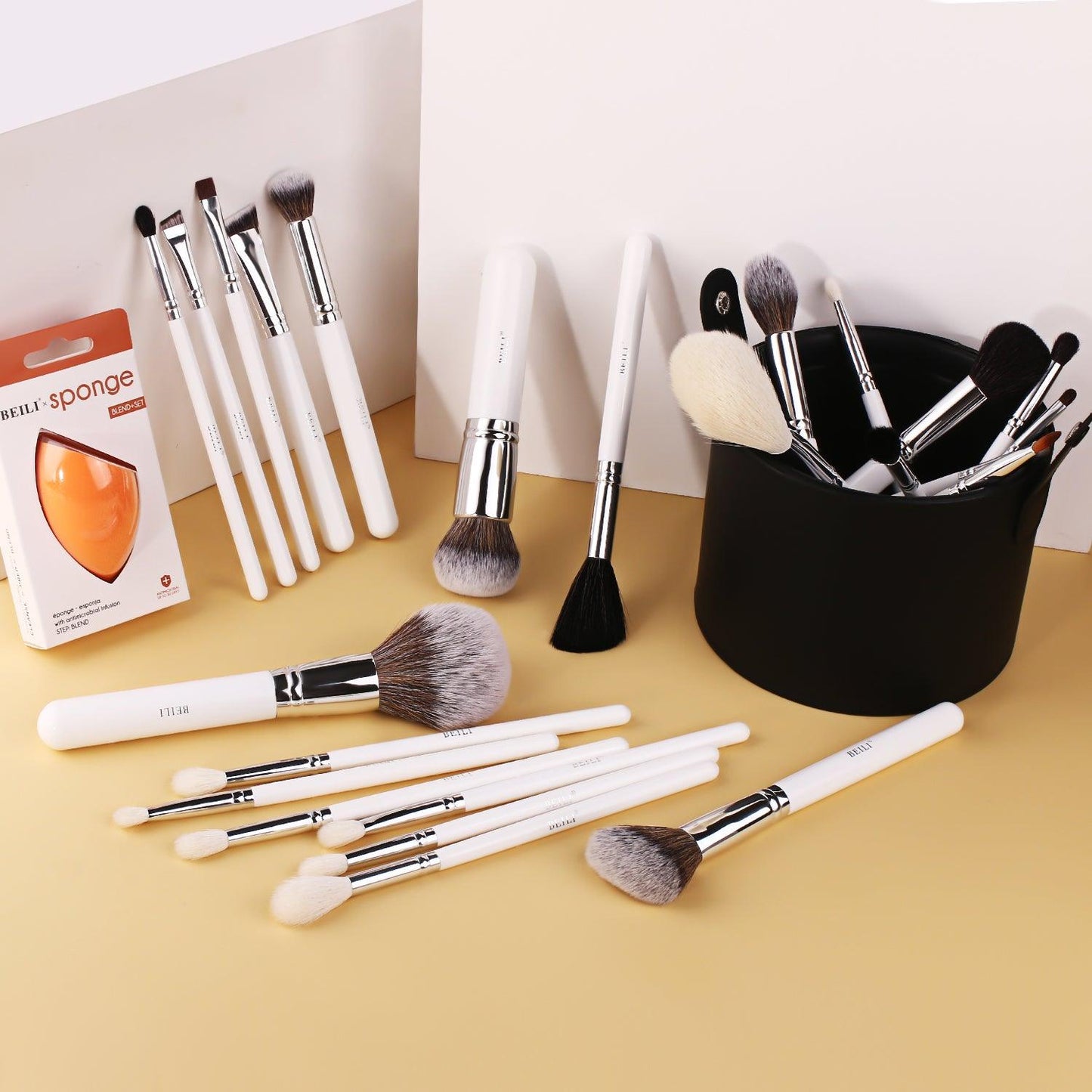 Essentials Brush Collection (WM24+Egg / WM24+EggWith Holder)