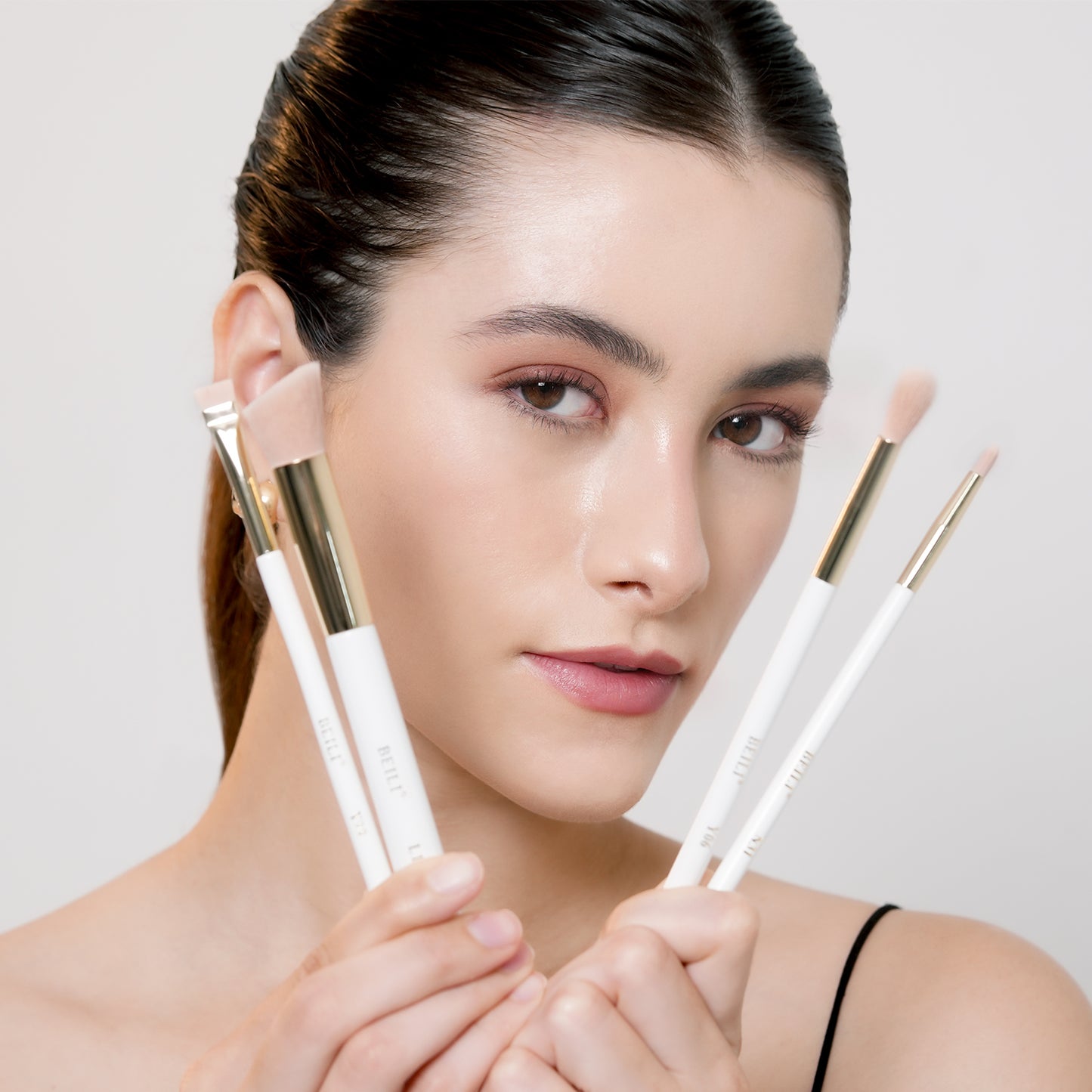 Juego de brochas de maquillaje Kabuki sintético vegano rosa 30 piezas
